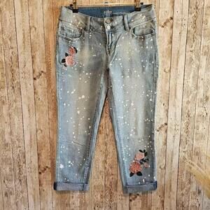 Women's SOHO New York and C Cropped Boyfriend Jeans Size 2 Blue with Pink Roses